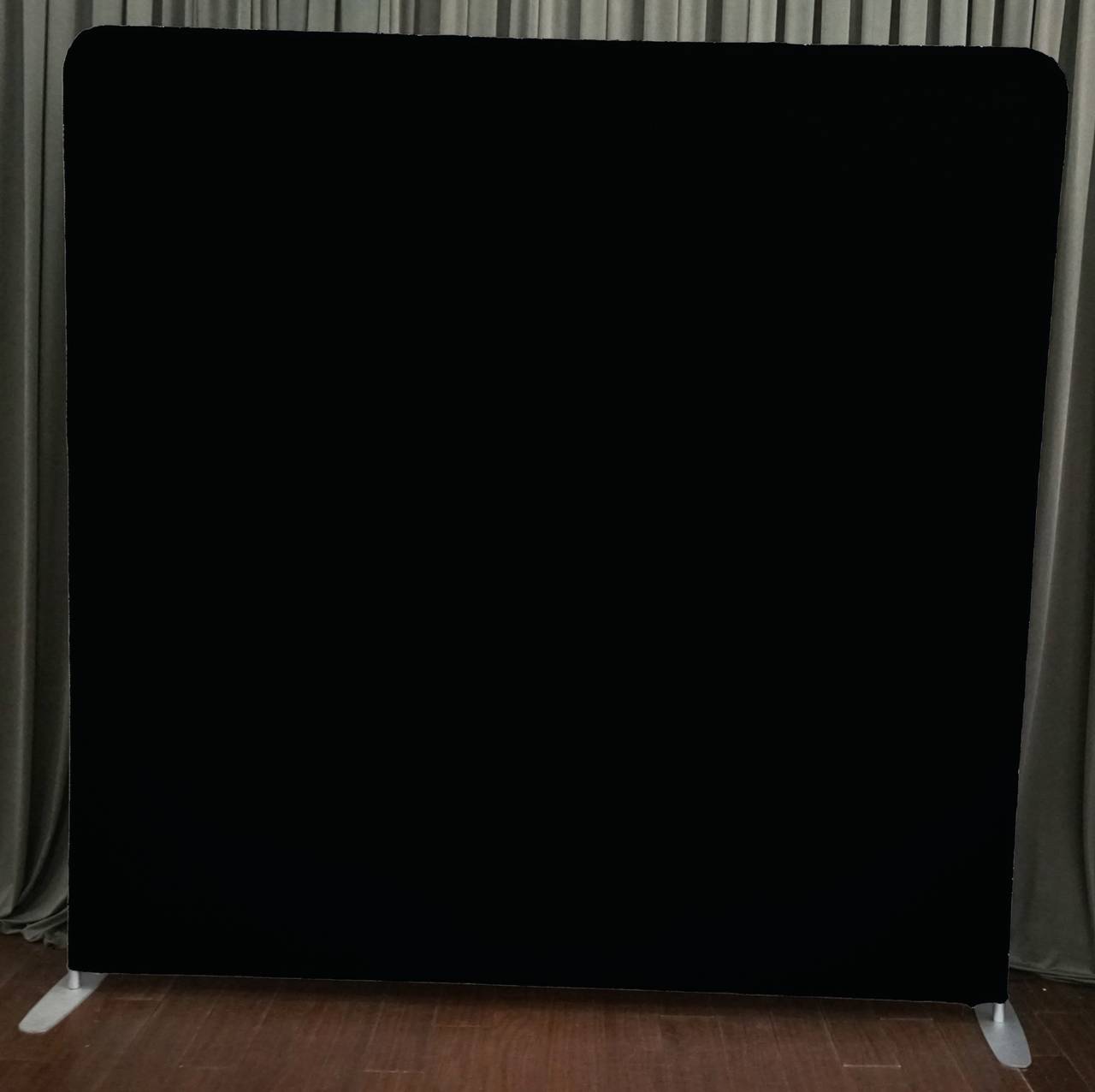 Stand_2_-_Black__12340.1471303986 Stand_2_-_Black__12340.1471303986
